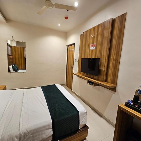 Hotel Bkc Garden - Near Us Embassy Bkc Bombay Esterno foto