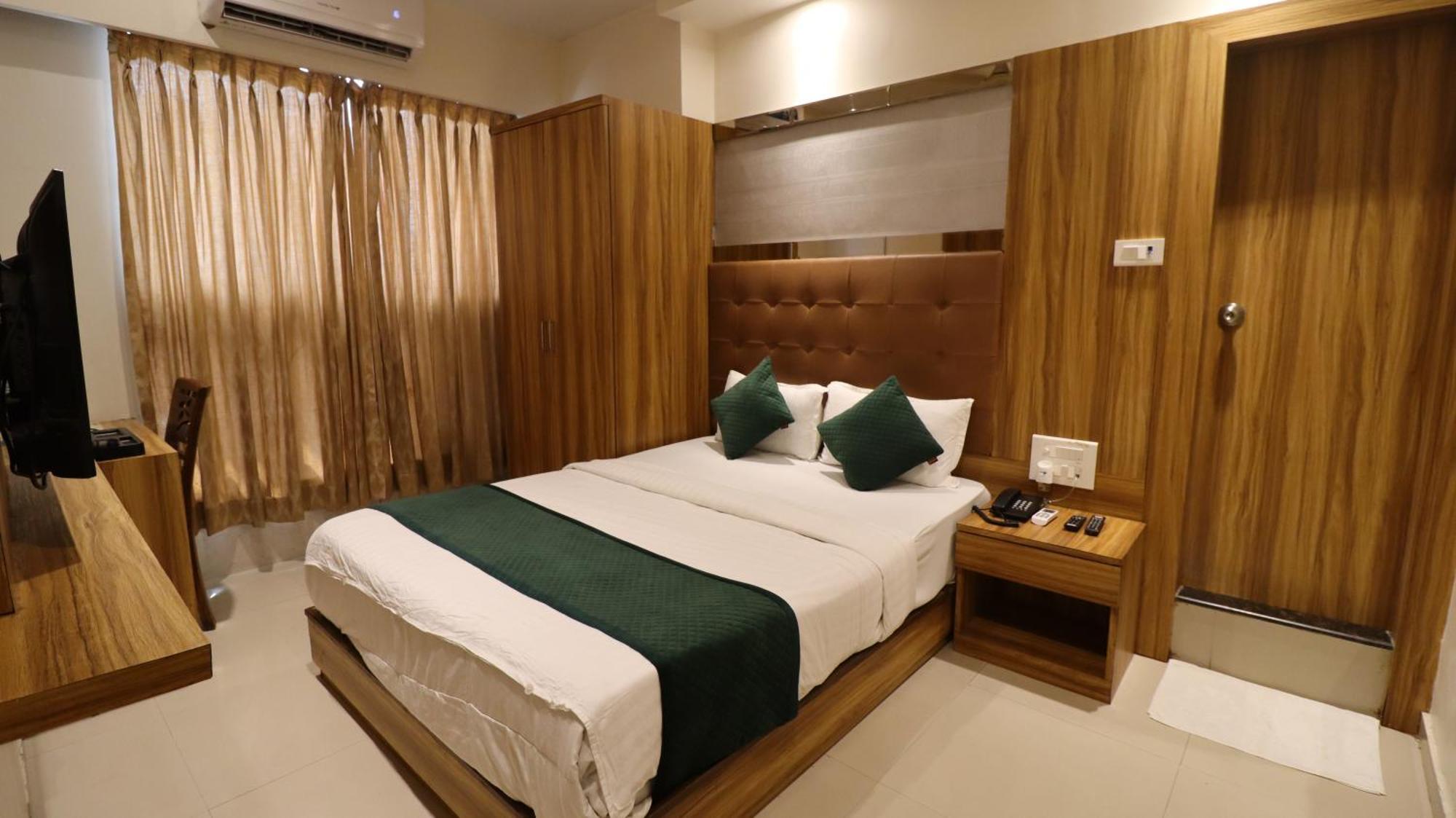 Hotel Bkc Garden - Near Us Embassy Bkc Bombay Esterno foto