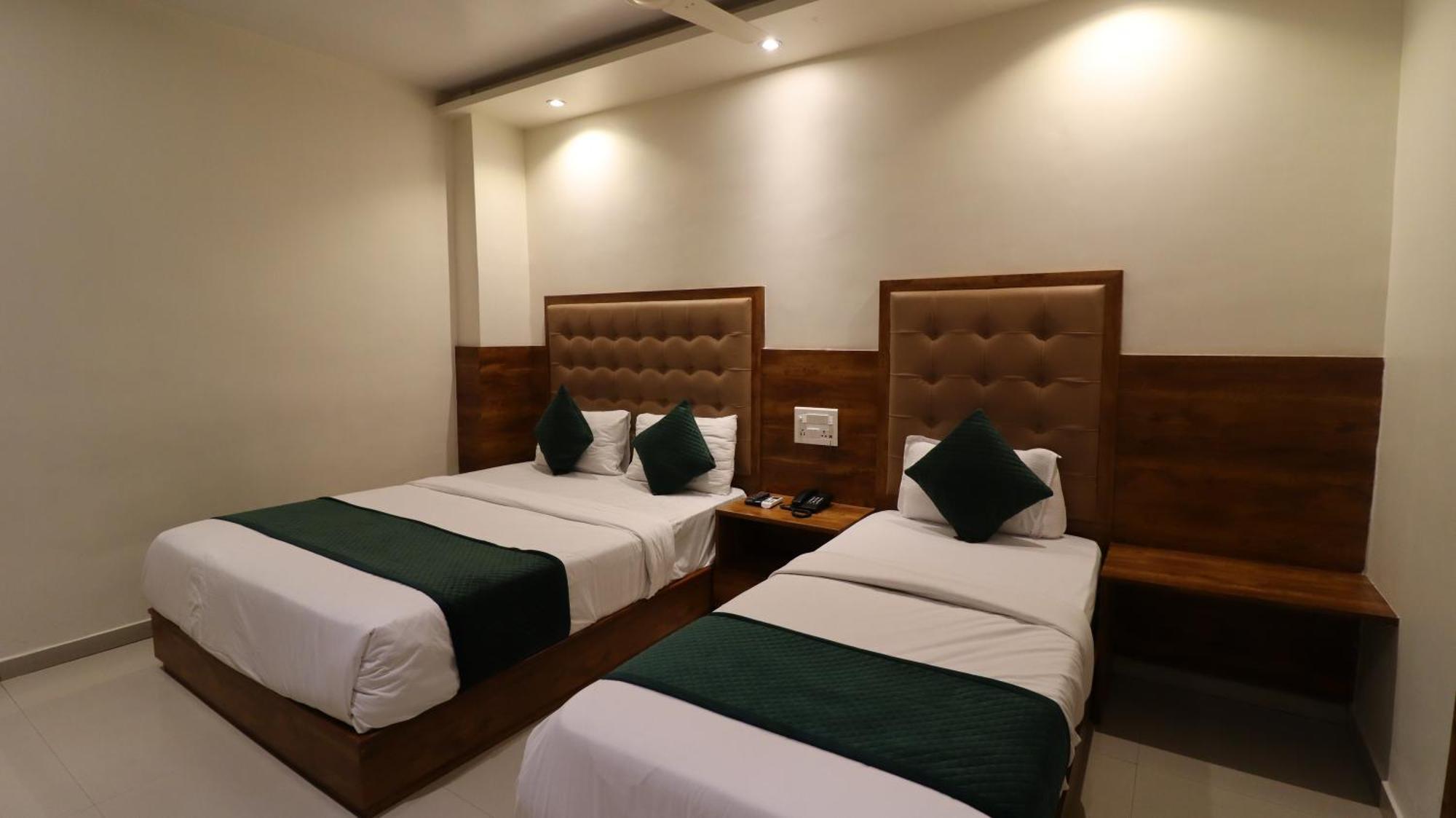 Hotel Bkc Garden - Near Us Embassy Bkc Bombay Esterno foto