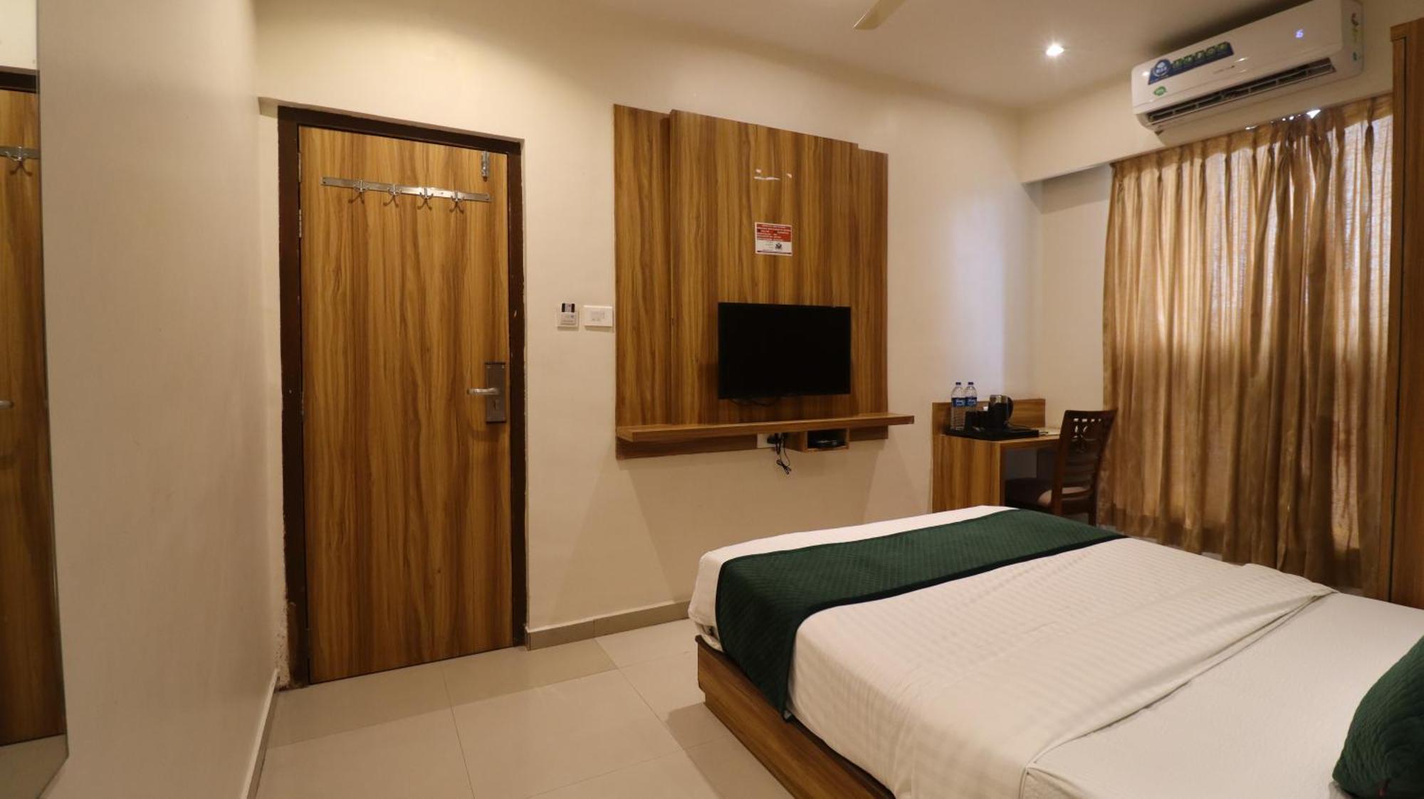 Hotel Bkc Garden - Near Us Embassy Bkc Bombay Esterno foto