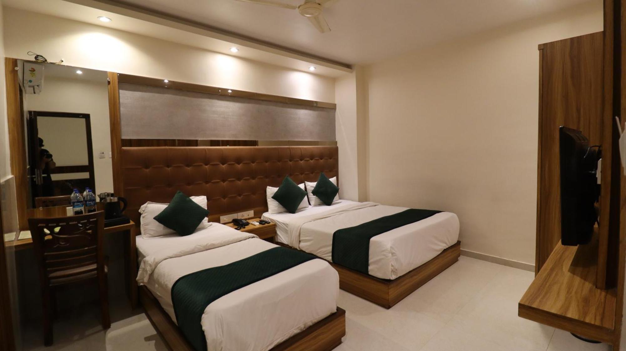 Hotel Bkc Garden - Near Us Embassy Bkc Bombay Esterno foto