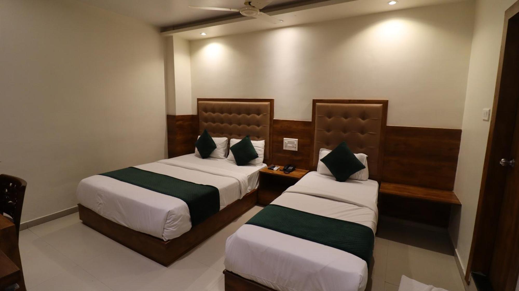 Hotel Bkc Garden - Near Us Embassy Bkc Bombay Esterno foto