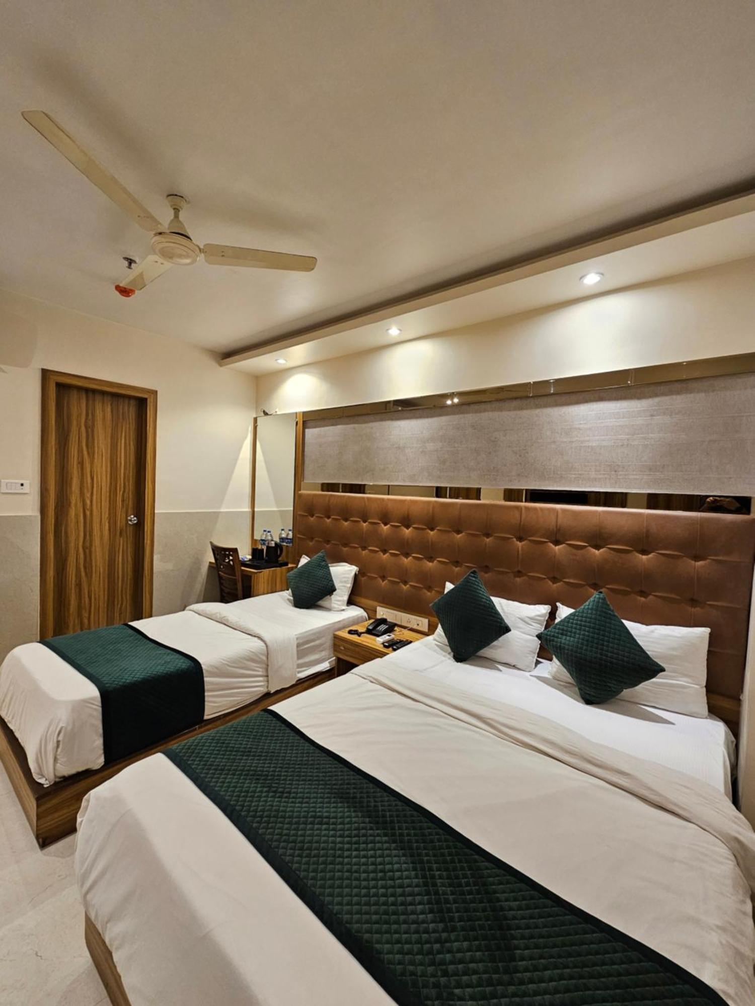 Hotel Bkc Garden - Near Us Embassy Bkc Bombay Esterno foto