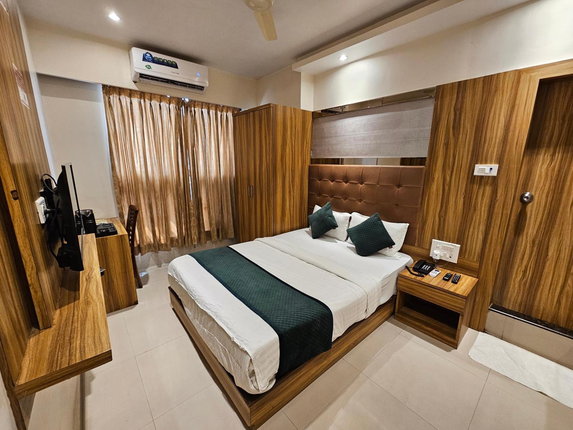 Hotel Bkc Garden - Near Us Embassy Bkc Bombay Esterno foto