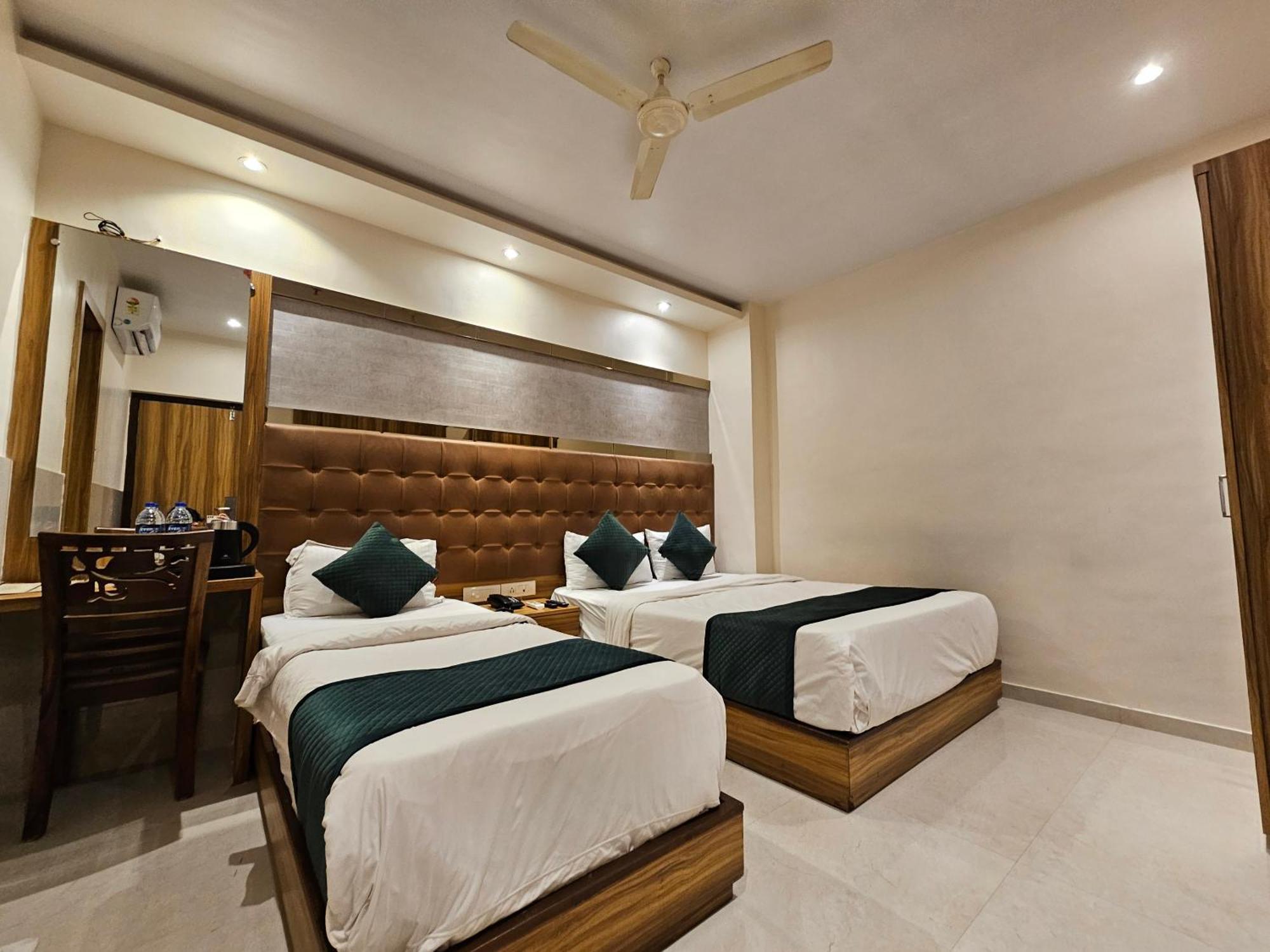 Hotel Bkc Garden - Near Us Embassy Bkc Bombay Esterno foto