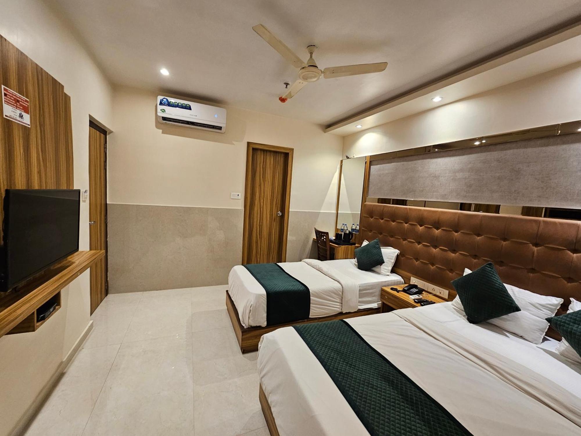 Hotel Bkc Garden - Near Us Embassy Bkc Bombay Esterno foto